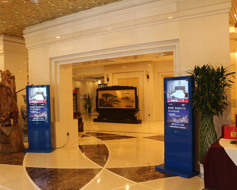 案例展示一(圖1)立式廣告機